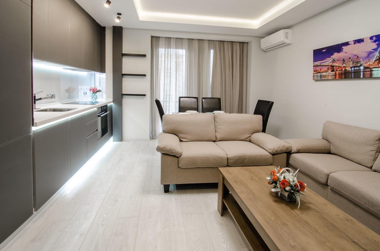 Amazing Apartment In The Center Of Kiev Exterior photo